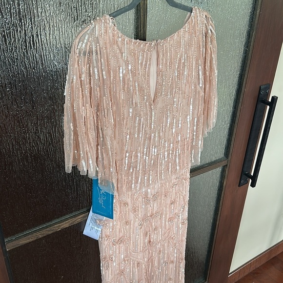 MAC DUGGAL
Pink Embellished Cap Sleeve Faux Wrap Trumpet Gown size 8. - Picture 13 of 17